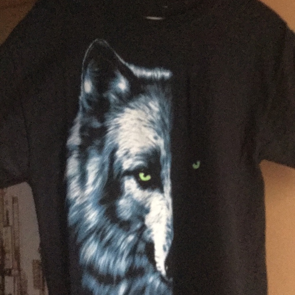HALF WOLF TEE